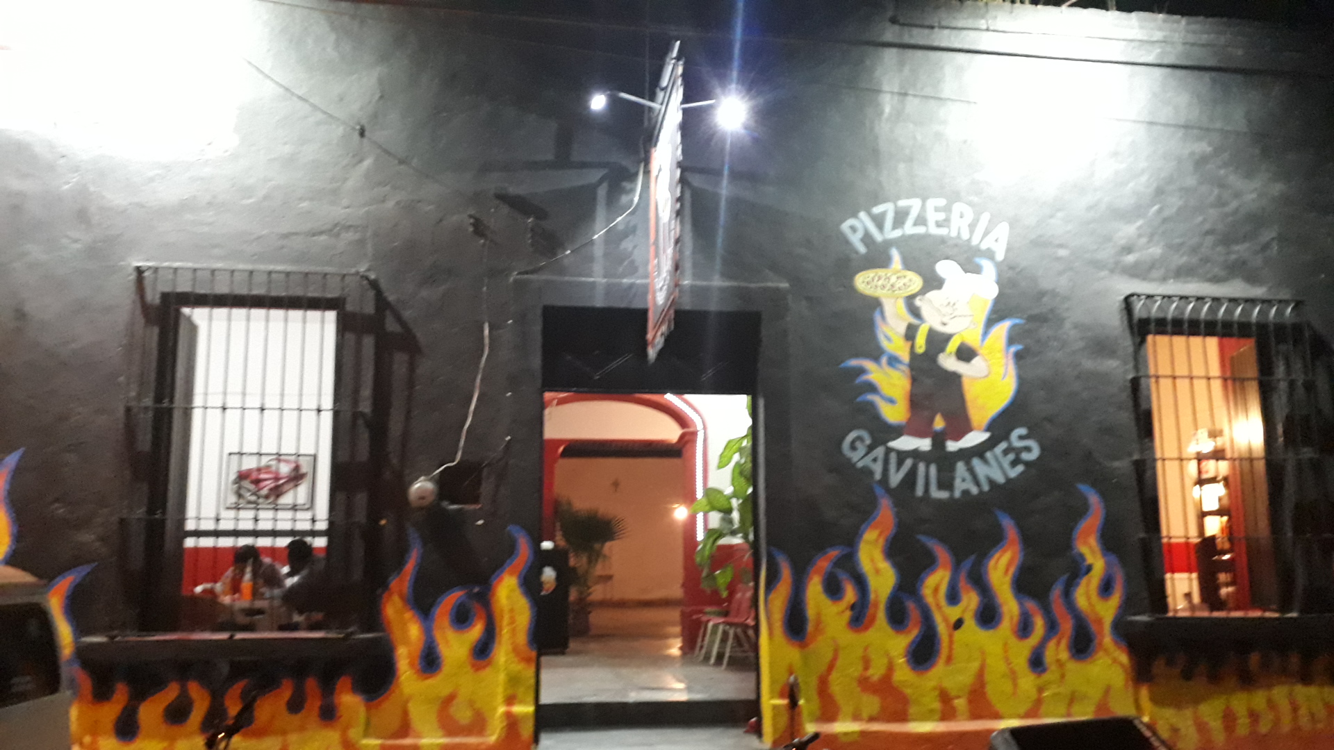 Pizzeria "GAVILANES" image 3