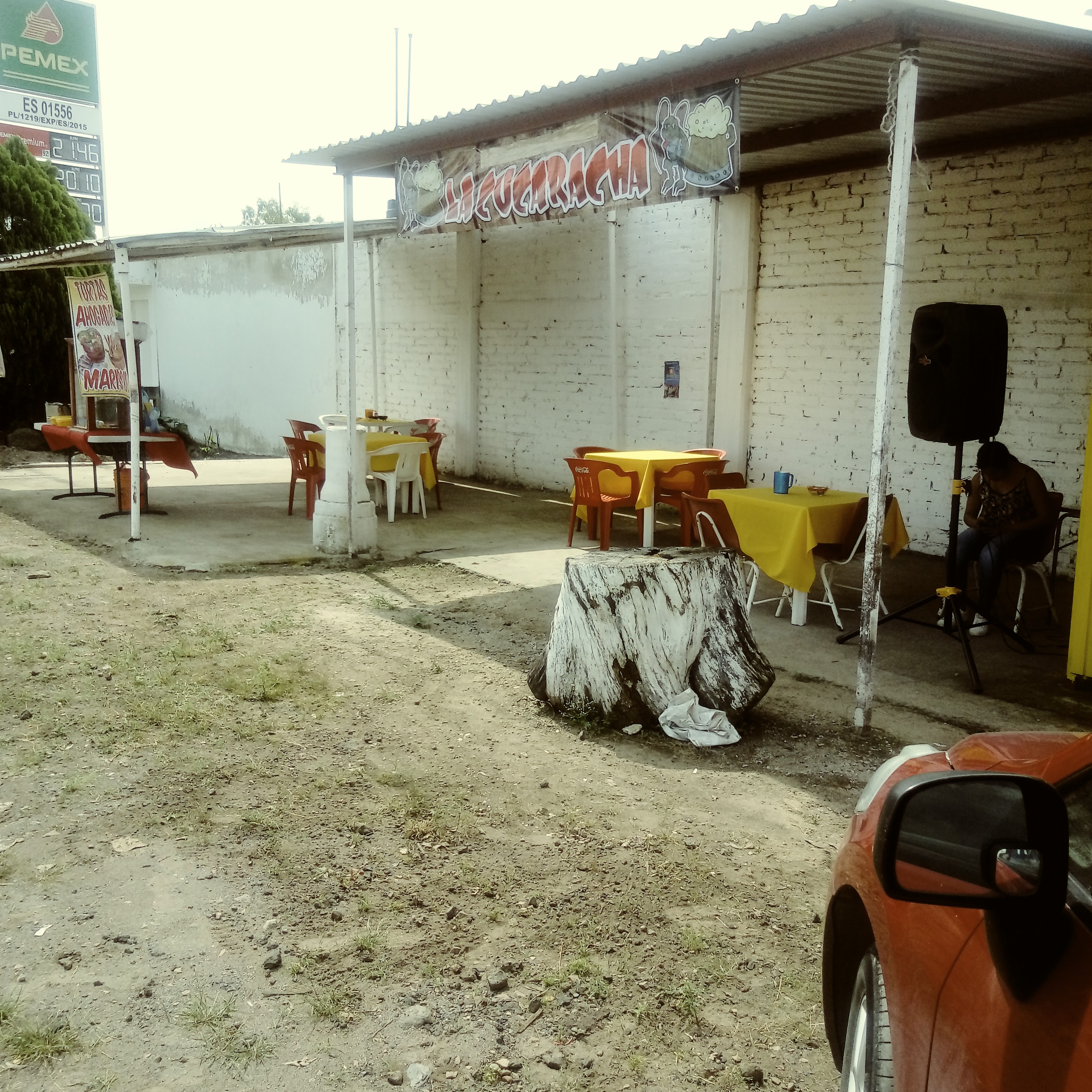TORTAS Y MARISCOS " LA CUCARACHA image 1
