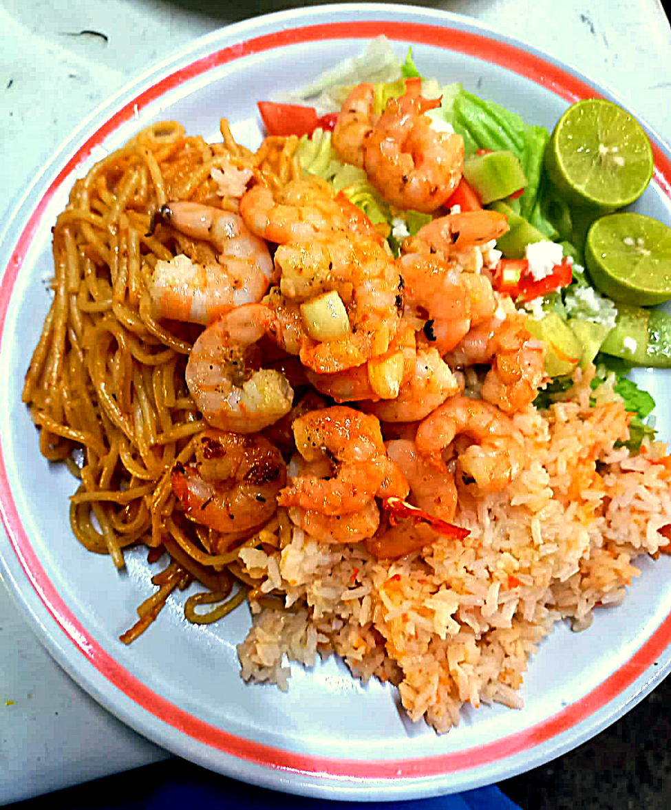 Linnos restauran image 3