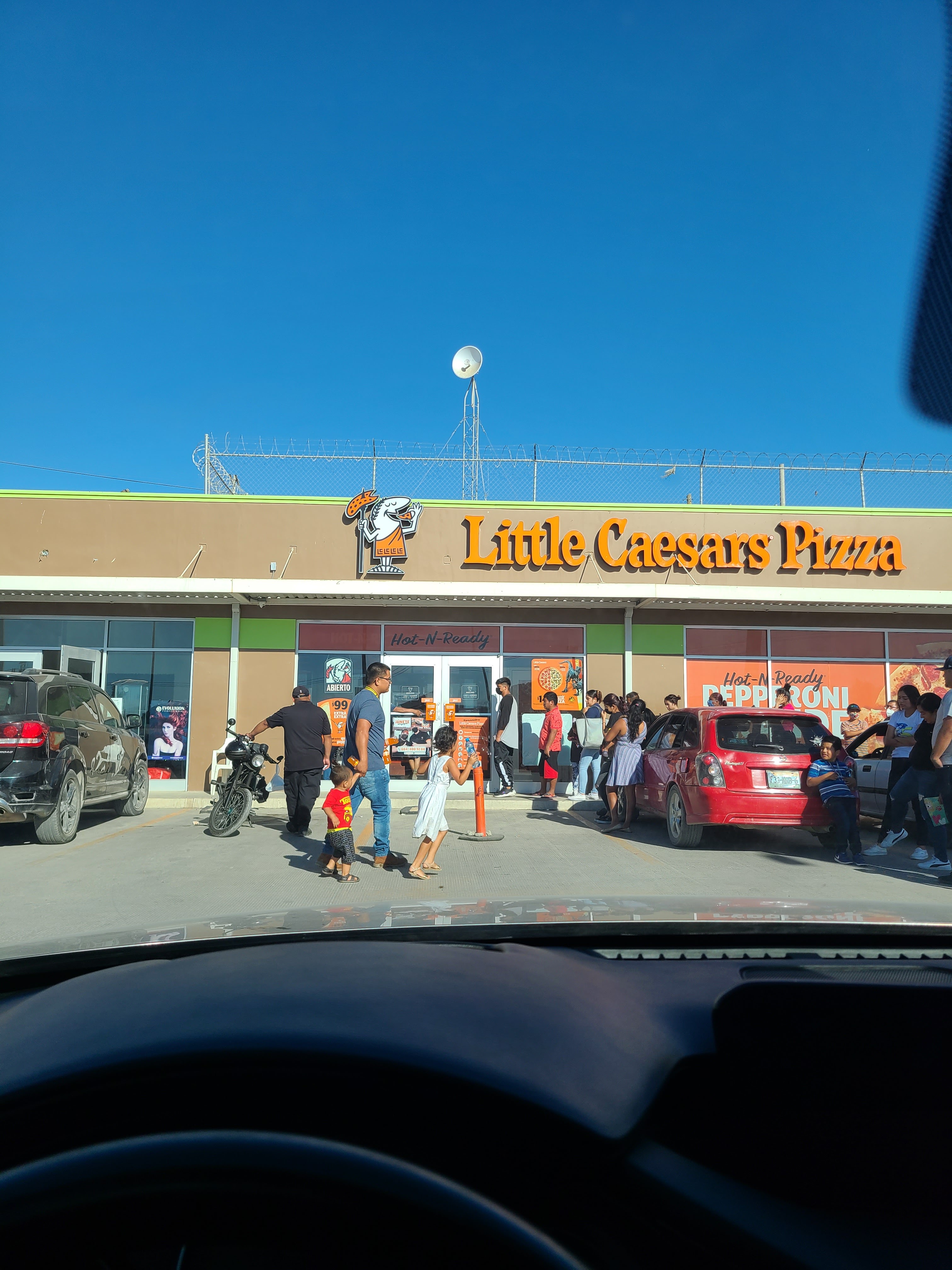 Little Caesars Delicias image 1
