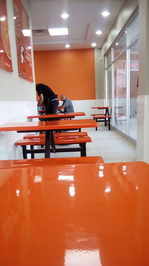 Little Caesars Delicias image 2