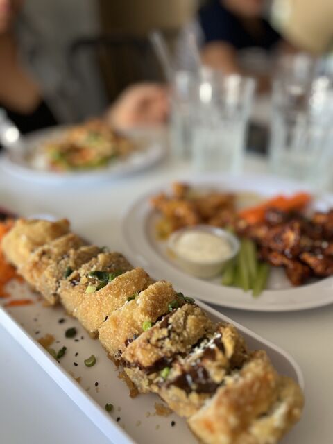 Sakura sushi & wings image 6