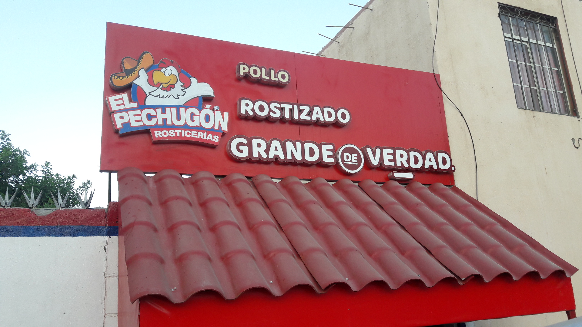 Pollo Pechugón Delicias image 1