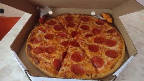 Pizzería DANELY image 1