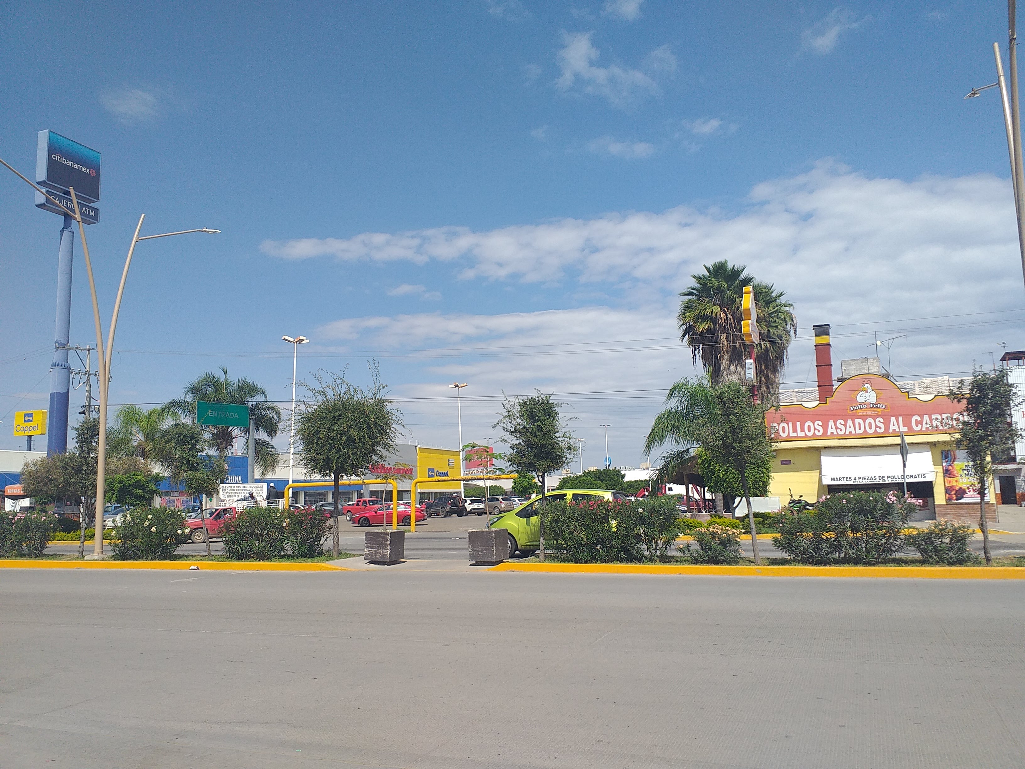 Restaurante Pollo Feliz Silao image 2