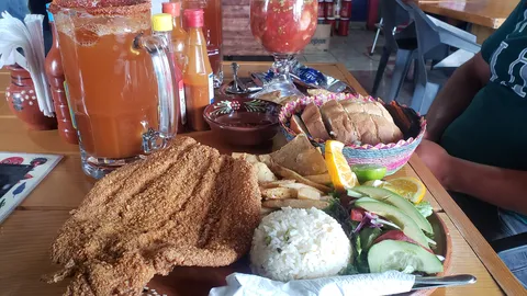 El Pescadito image 6