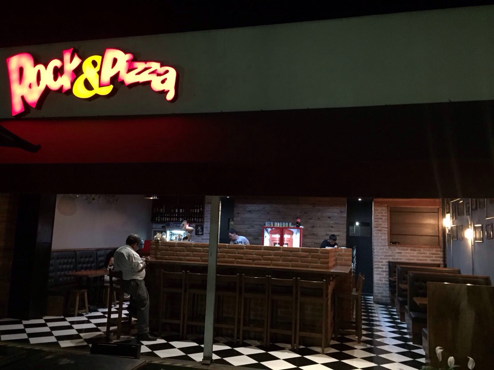 Rock & Pizza image 7