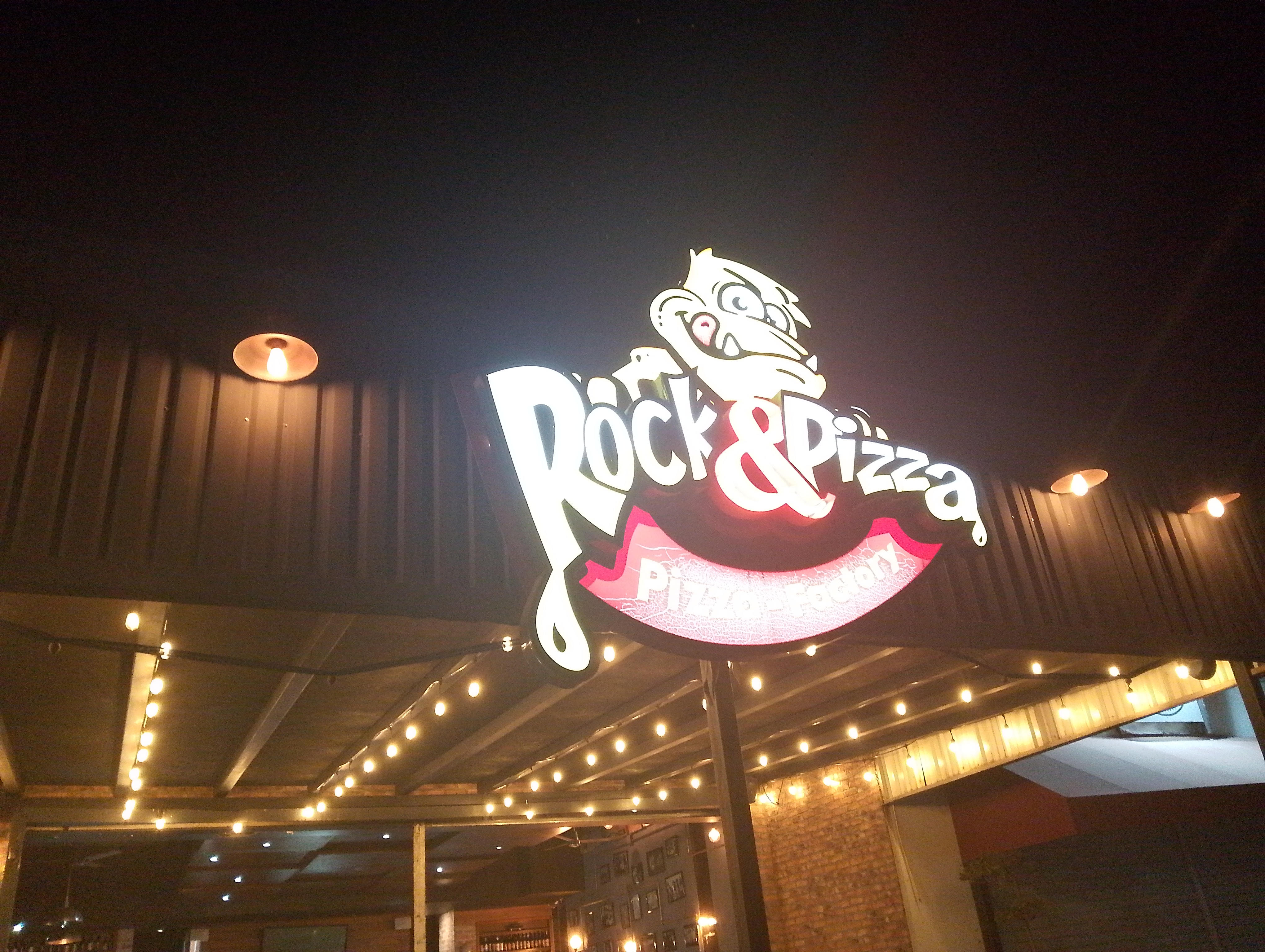 Rock & Pizza image 8
