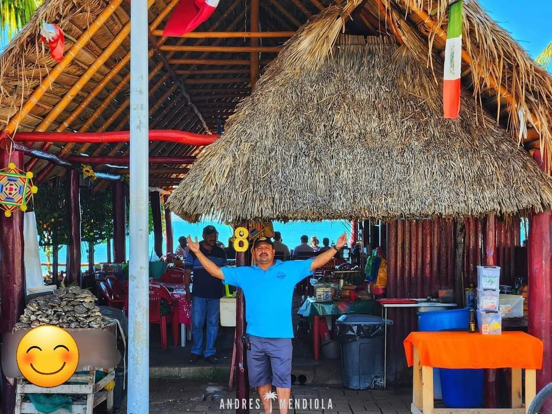 Mariscos y Ostiones Chalupa image 3