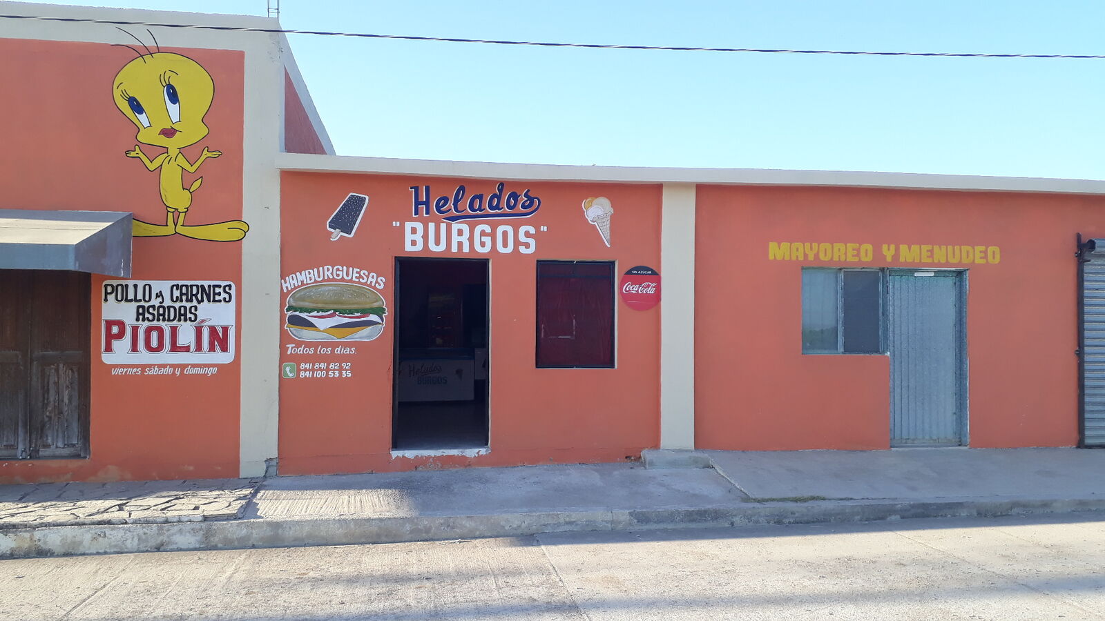 "HELADOS BURGOS" Y "POLLOS Y CARNES ASADAS PIOLIN" image 4