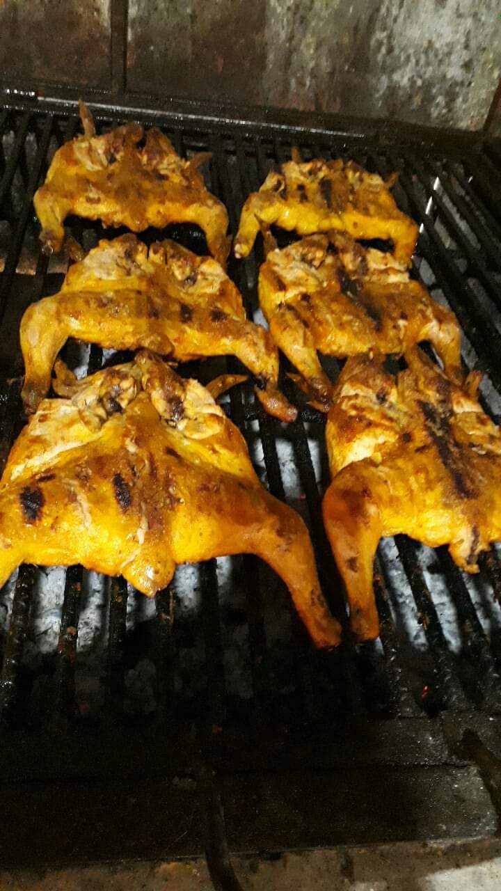 "HELADOS BURGOS" Y "POLLOS Y CARNES ASADAS PIOLIN" image 7