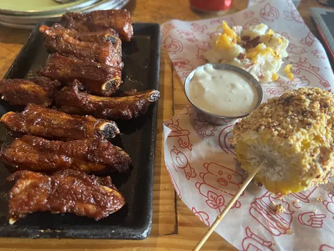 Las Alitas Oblatos image 4