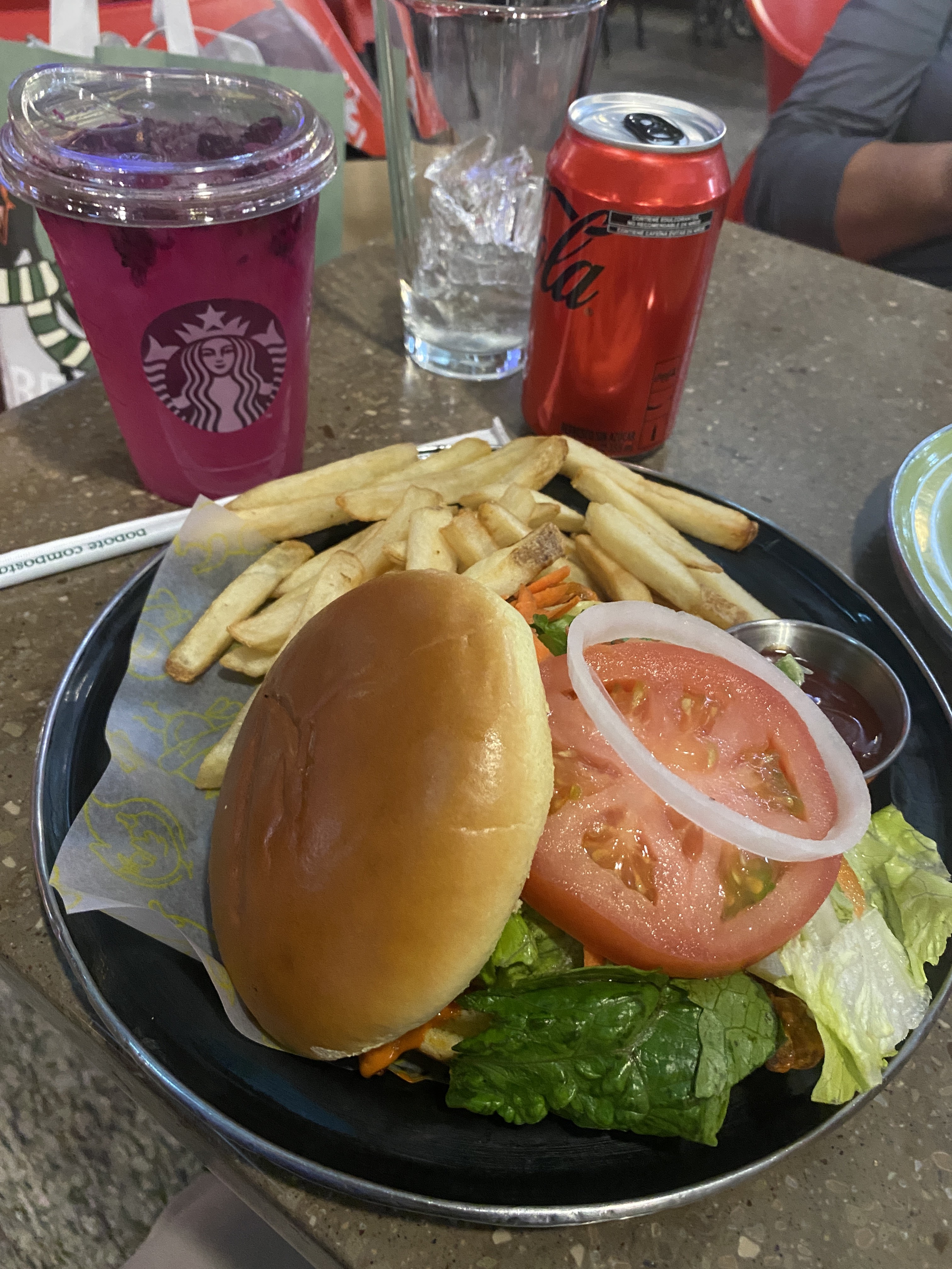 Las Alitas Oblatos image 7