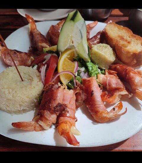 RESTAURANT DE MARISCOS LA ISLA DE MEXCALTITAN NAYARIT image 5