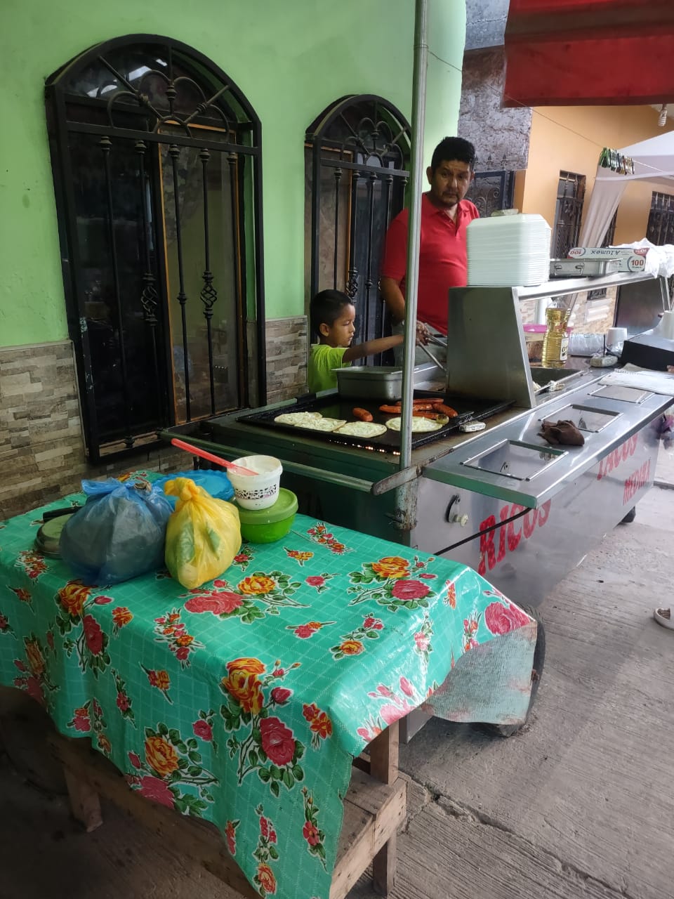 Taqueria MEDINA image 2