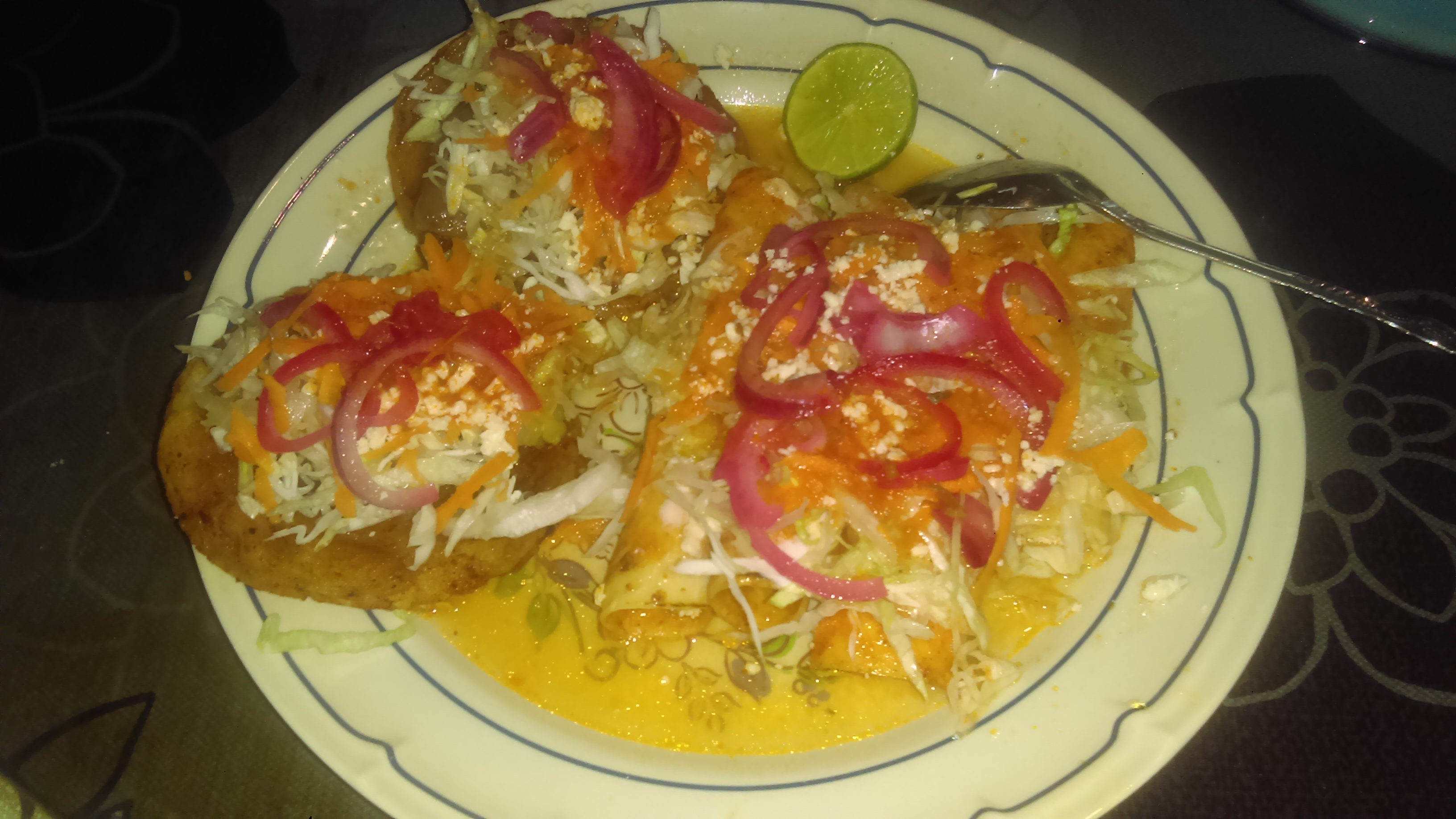 Antojitos Mexicanos "La Akito" image 1