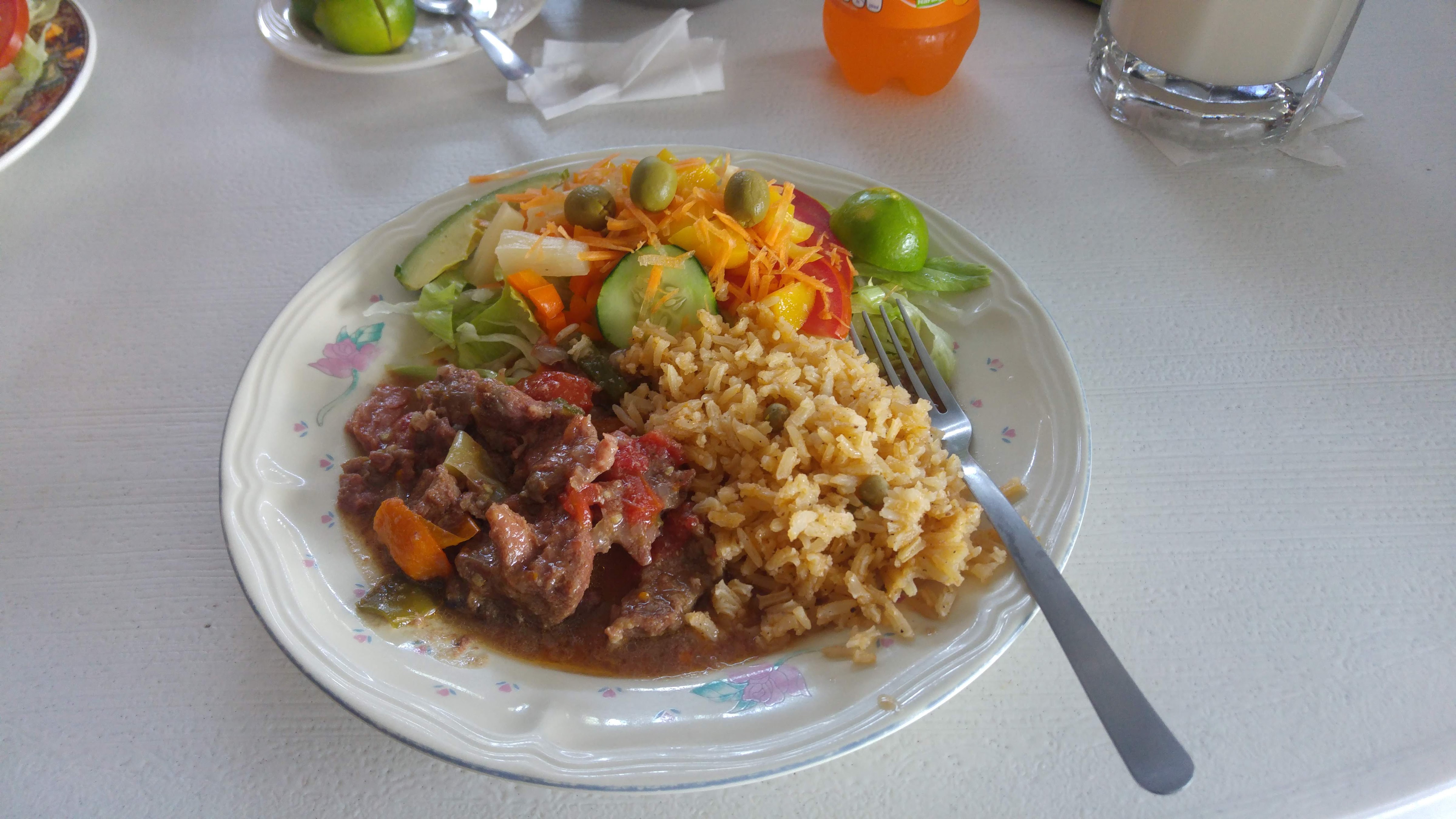 El Buen Sazón image 4