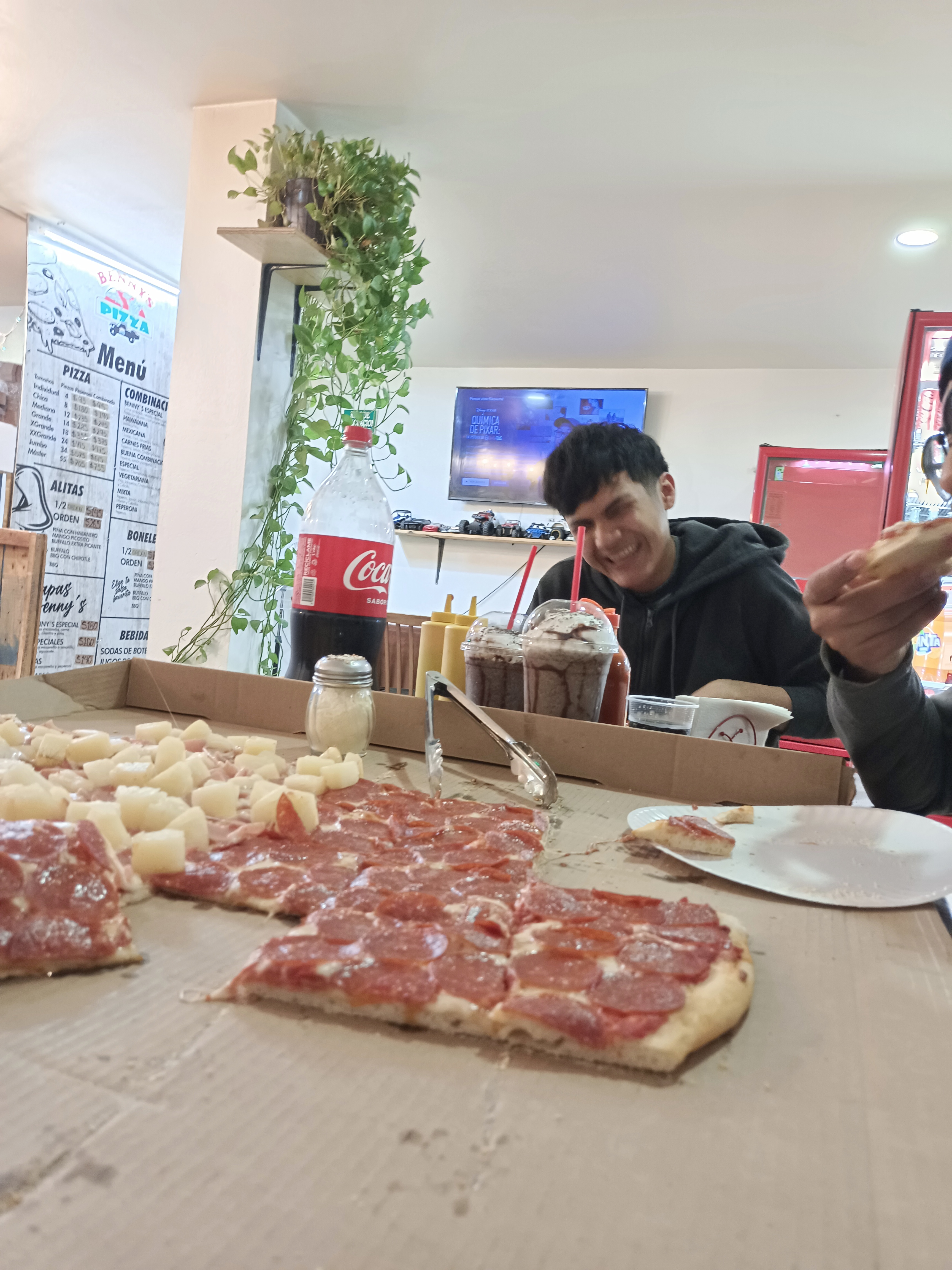 Benny's Pizza image 4