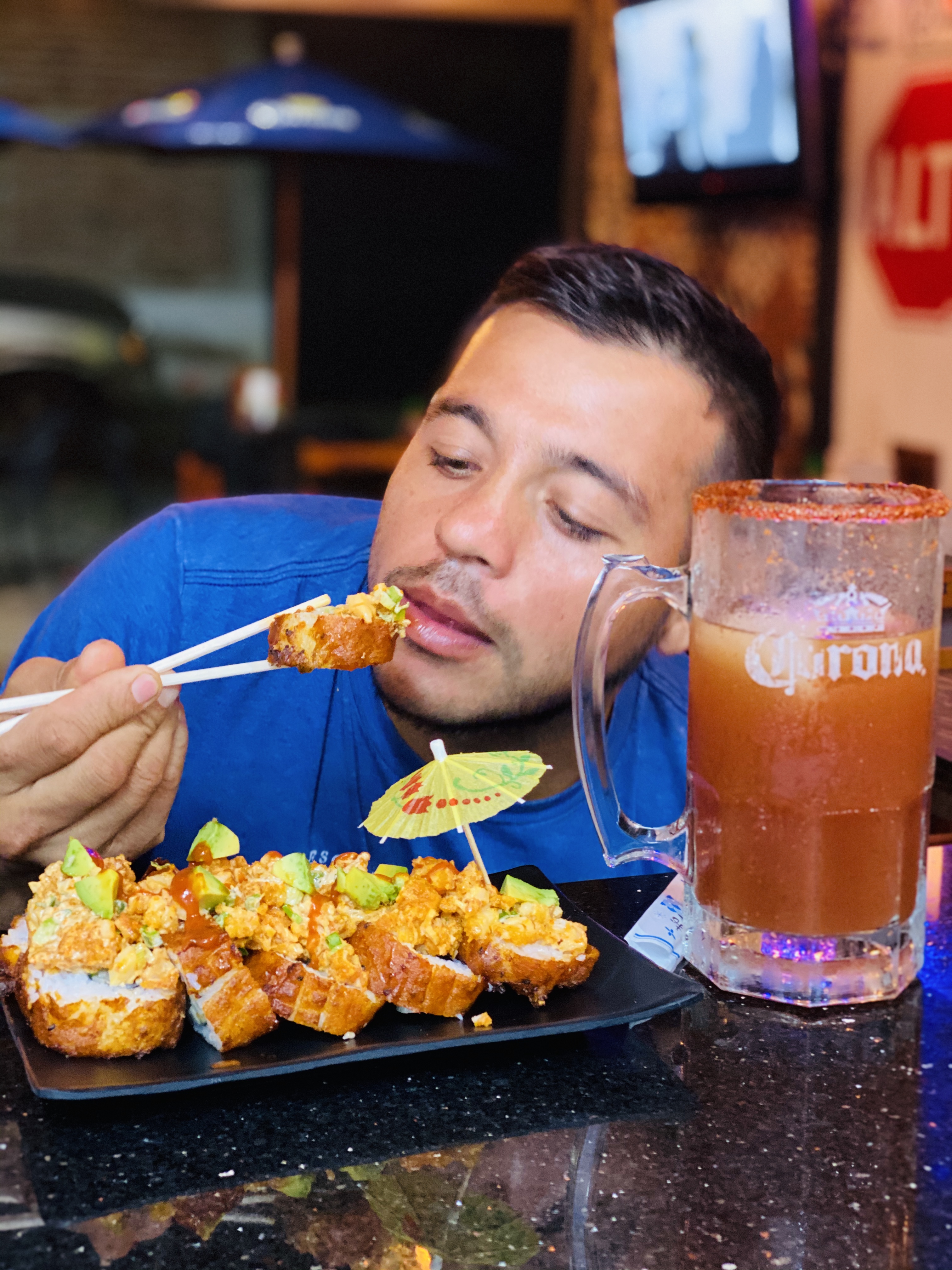 El perro negro sushi bar&wings image 7