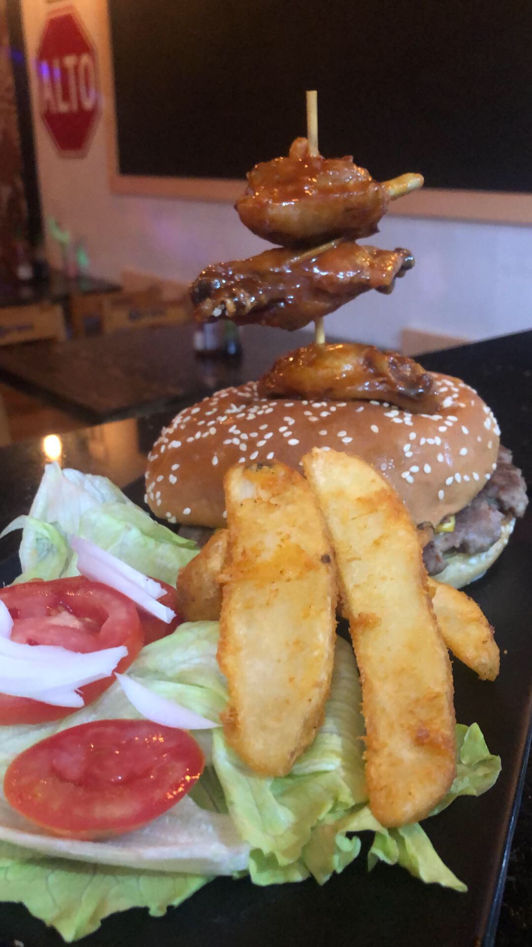 El perro negro sushi bar&wings image 9