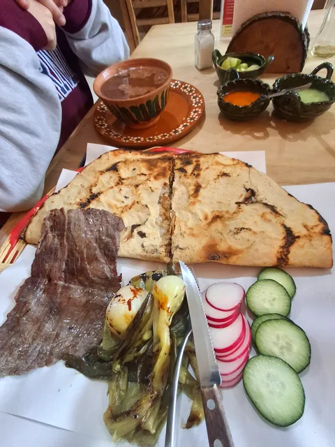 Tlayudas al Carbón La Zapoteca image 3