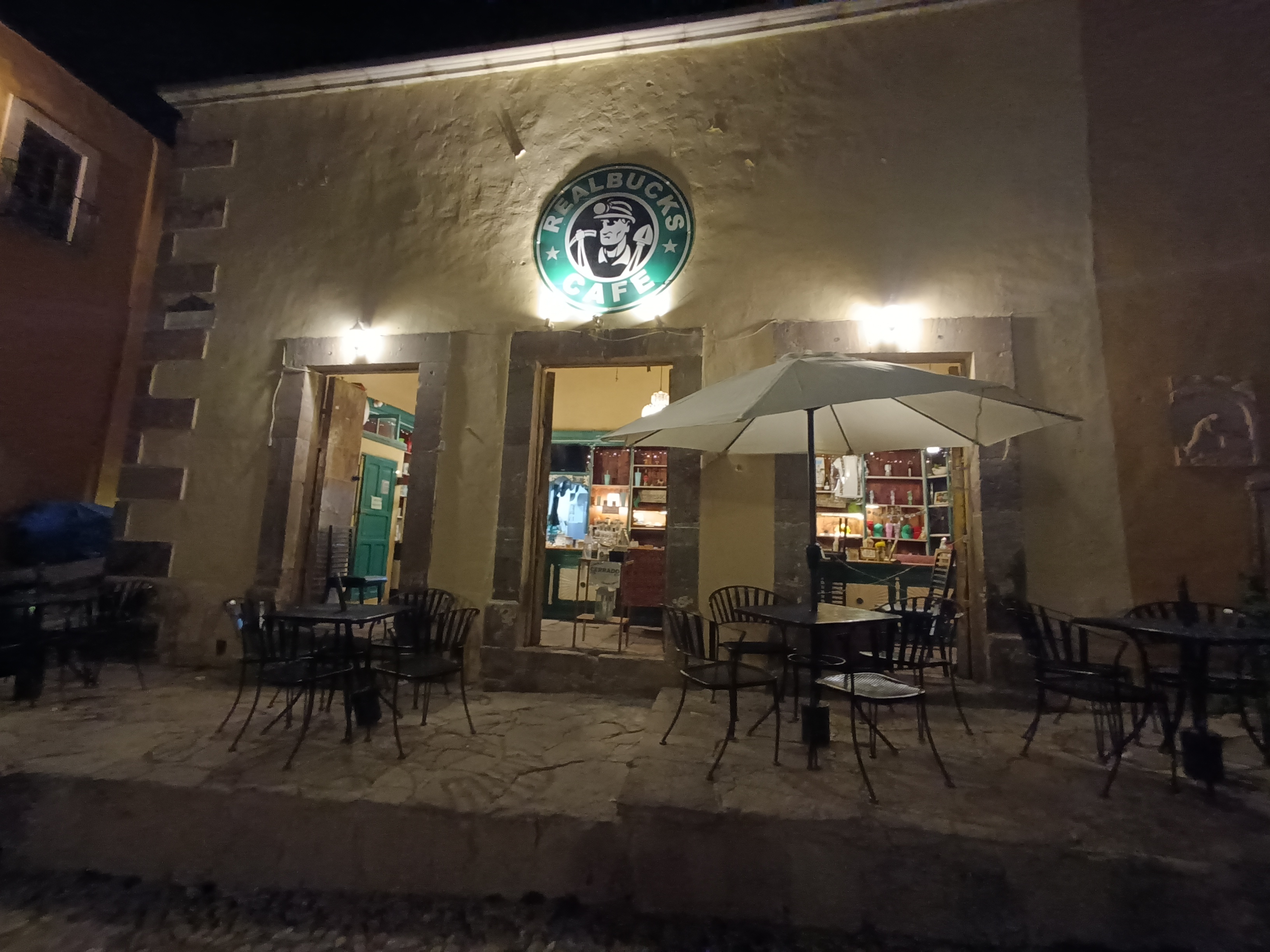 El Forastero image 1