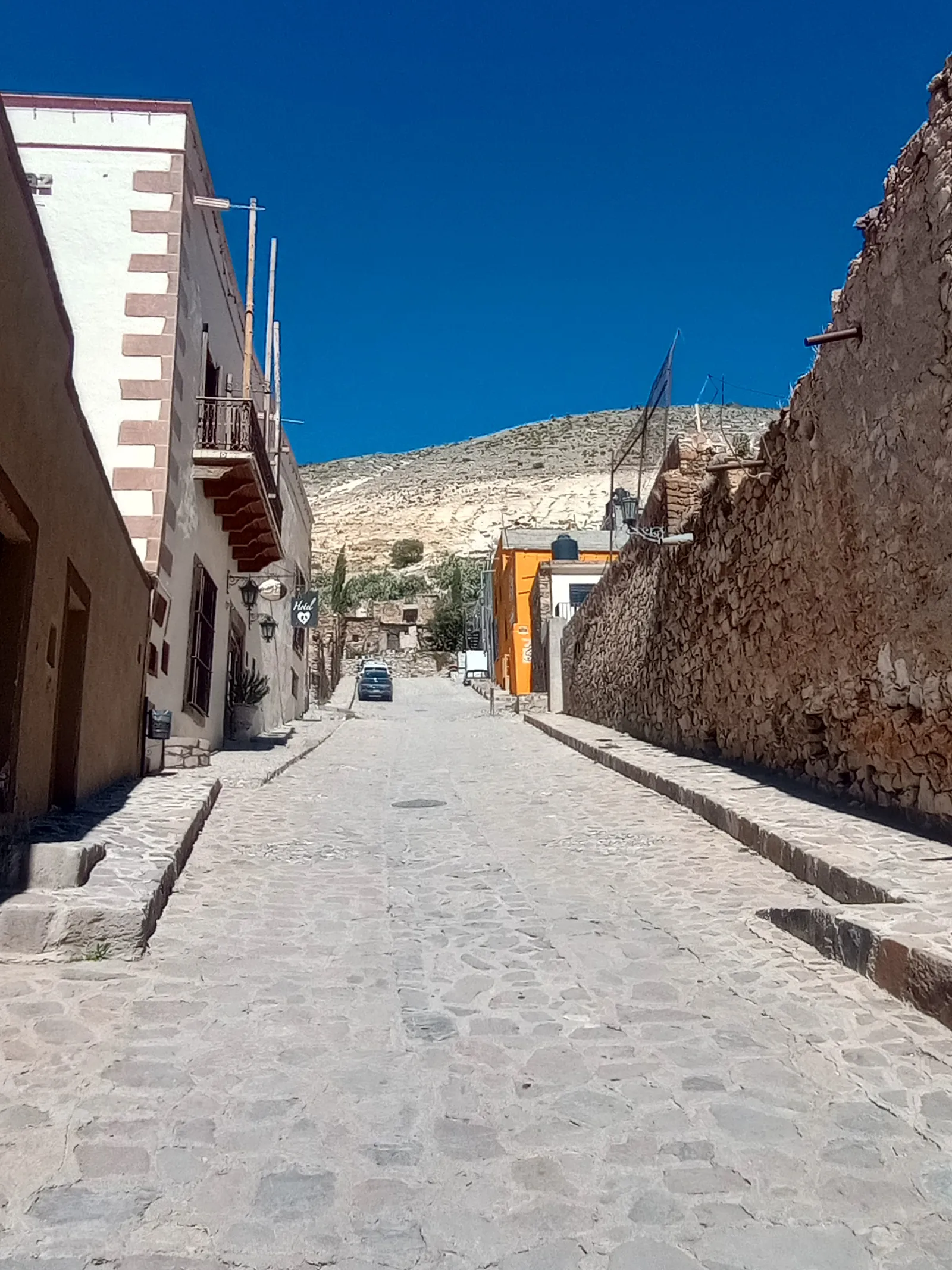 El Forastero image 4