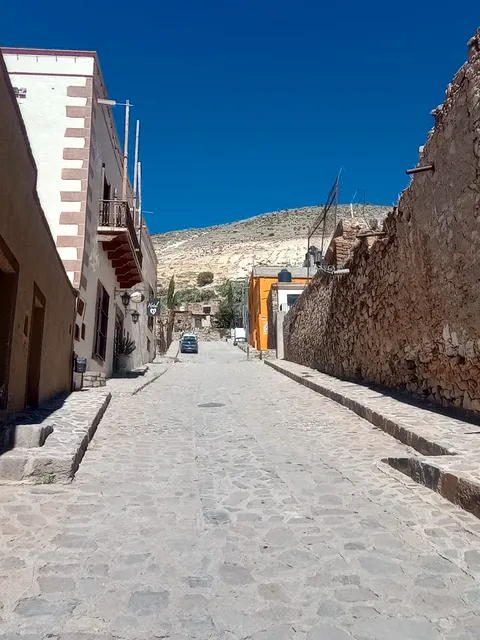 El Forastero image 4