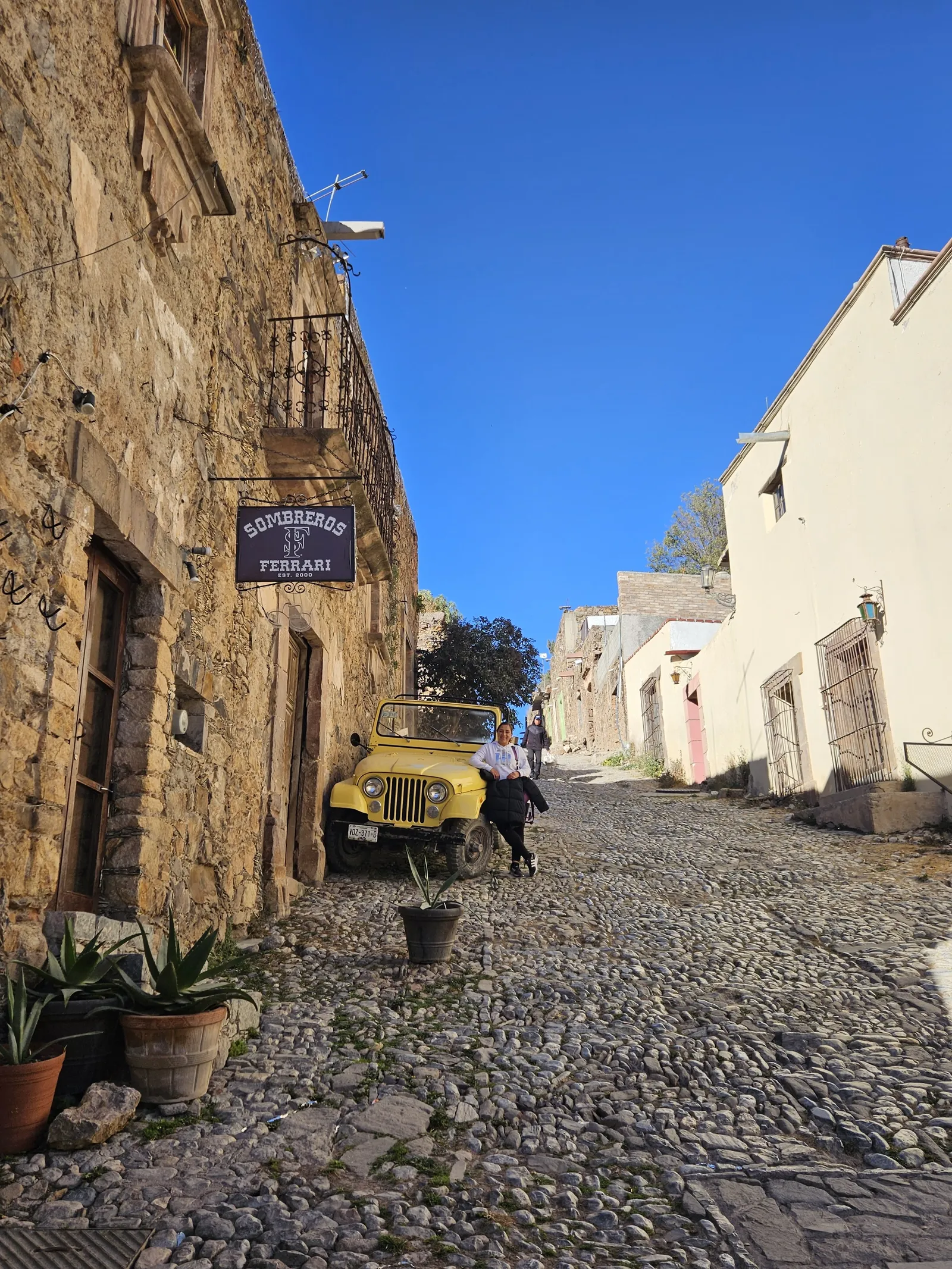 El Forastero image 5