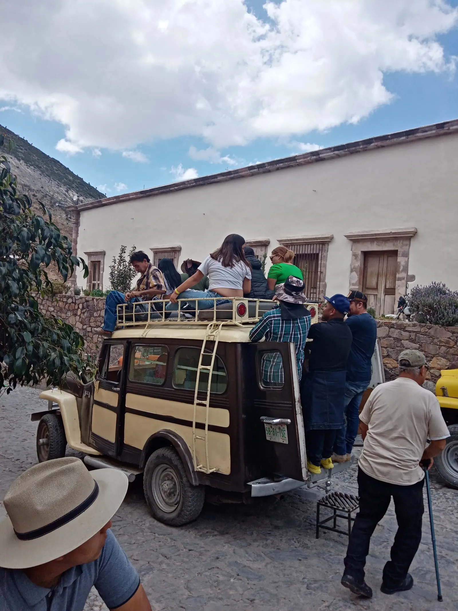 El Forastero image 10