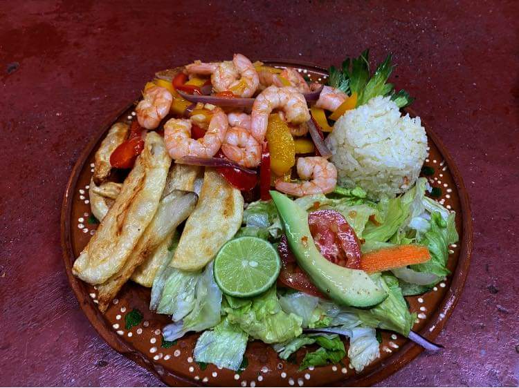 Mariscos la recarga image 2