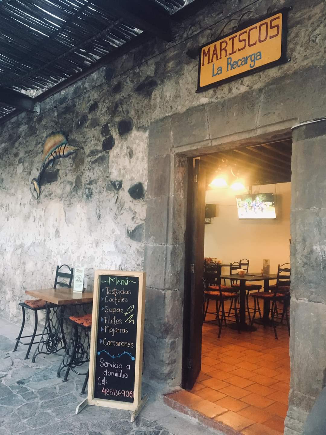 Mariscos la recarga image 3