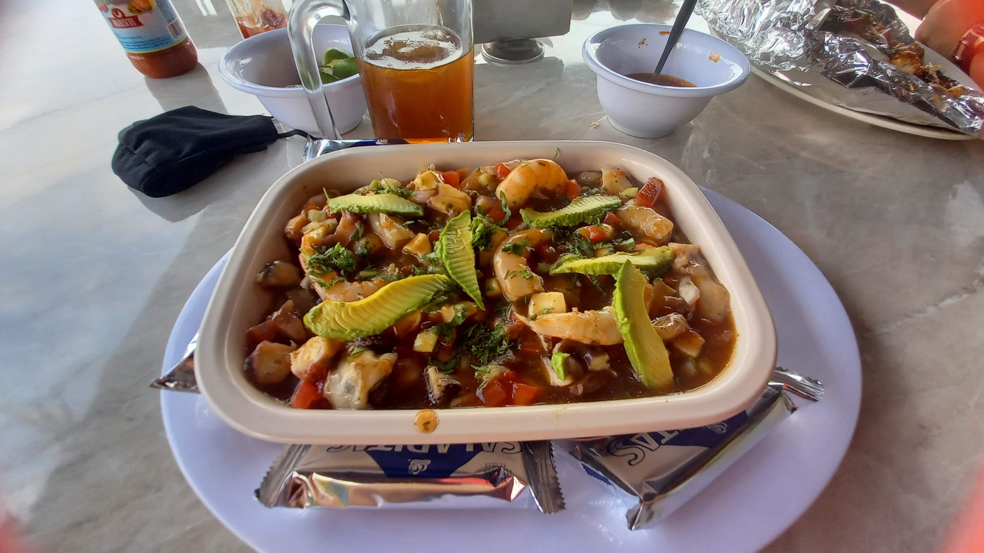 Los Delfines image 8