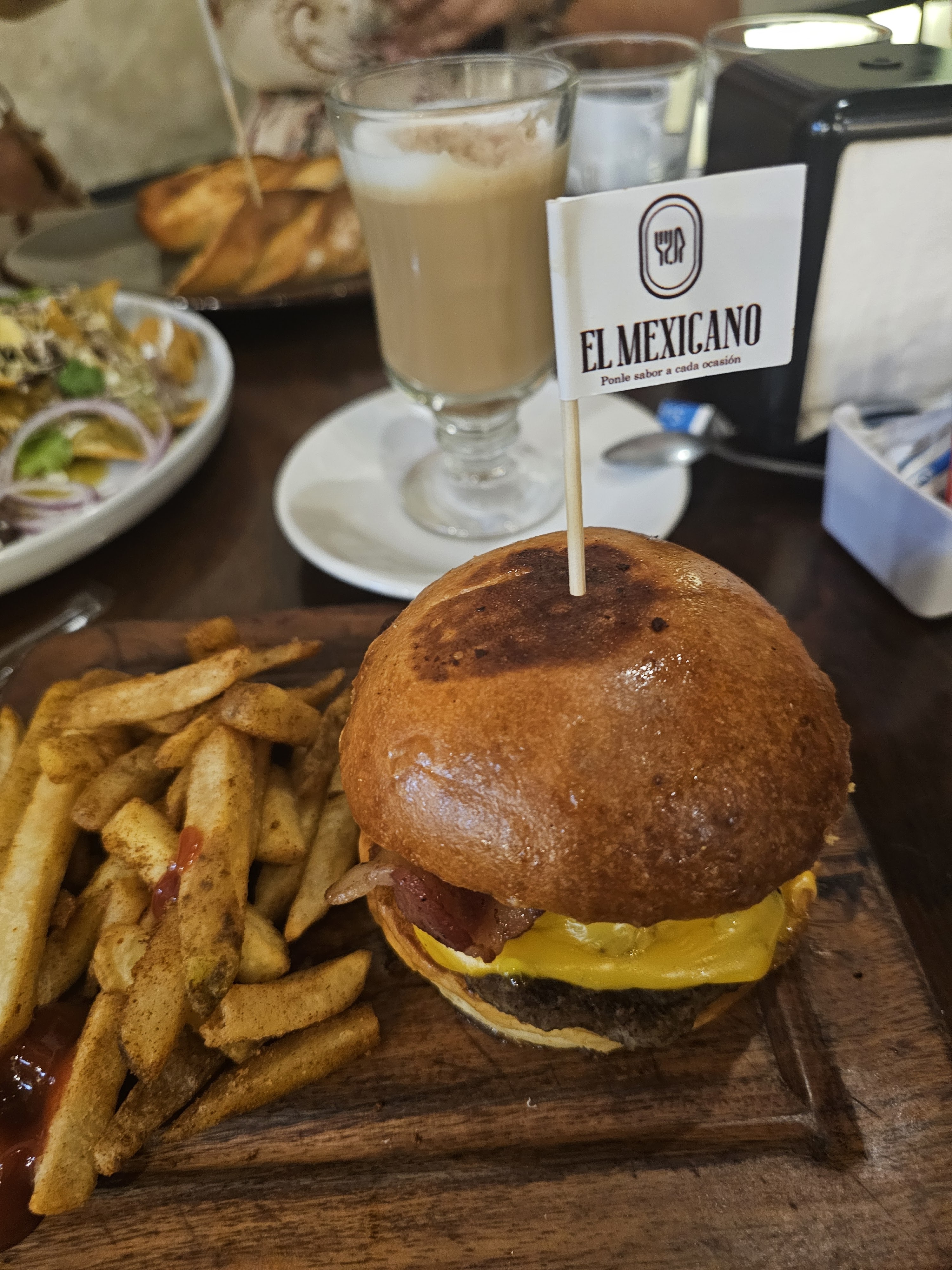 El Mexicano image 3