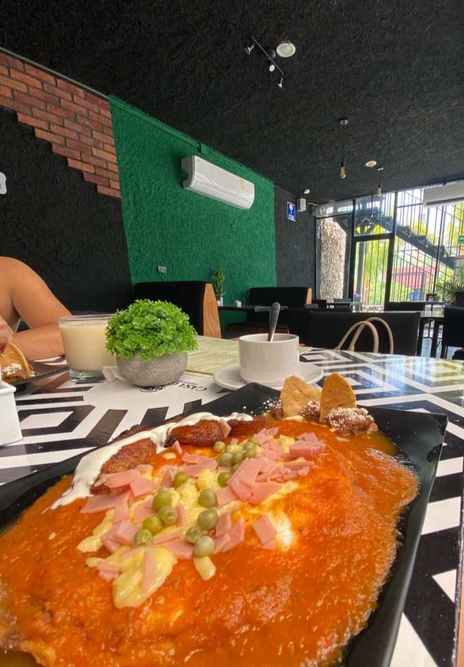 CASA GOLDEN Café & Restaurante image 5