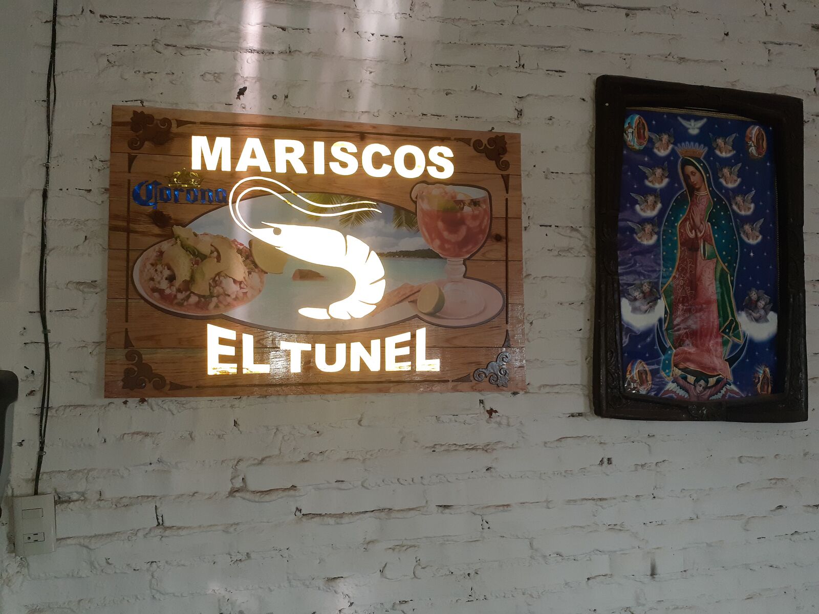 Mariscos El Tunel image 5