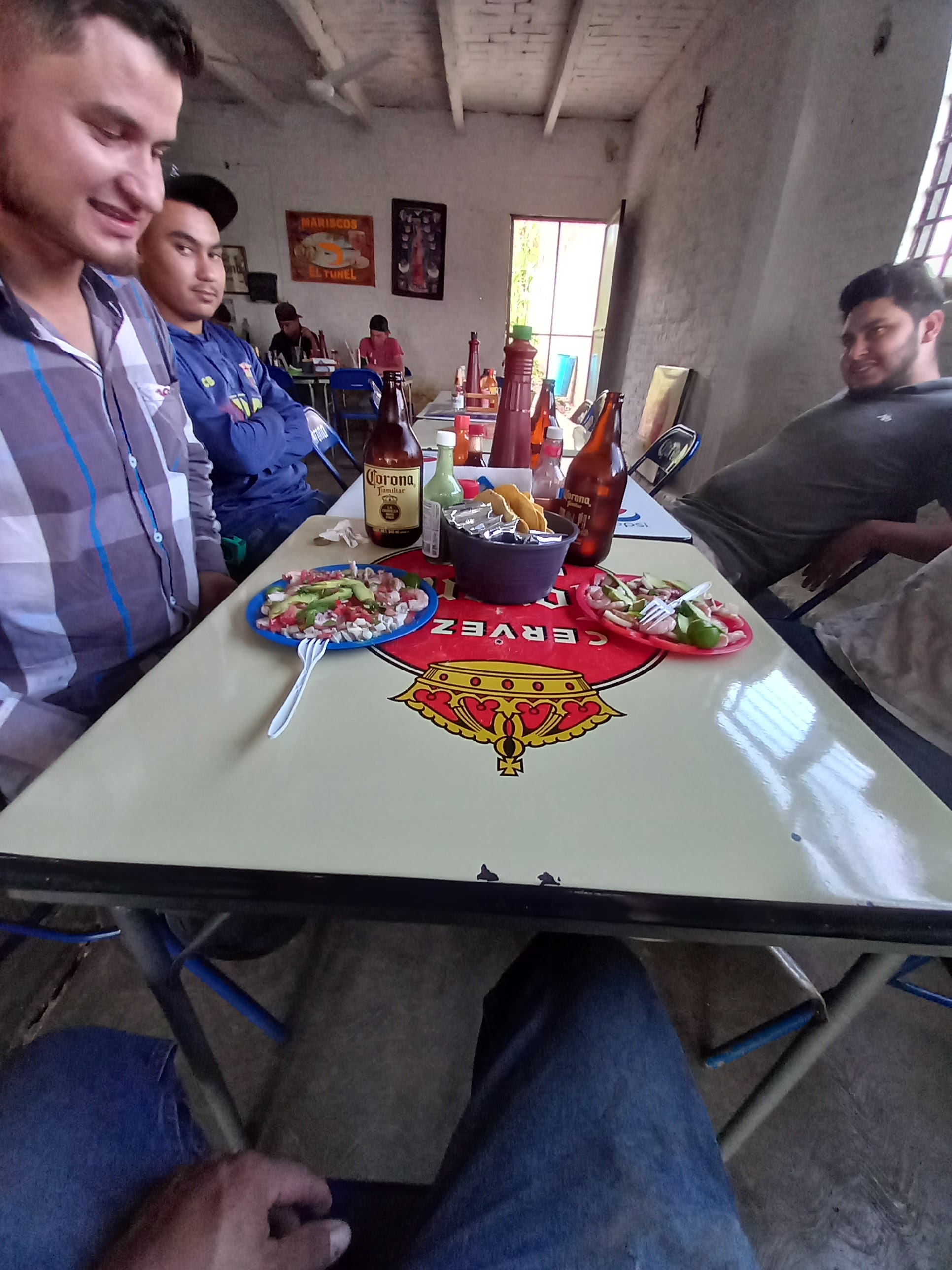 Mariscos El Tunel image 7