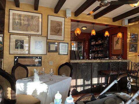 H Restaurant image 3