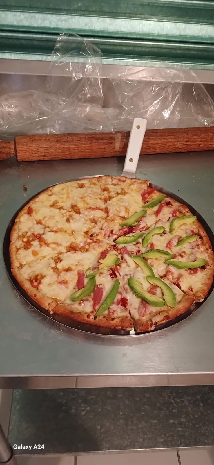 PIZZAS CALIFORNIA image 4