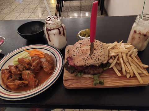 Supremo's Bistró & Café image 4