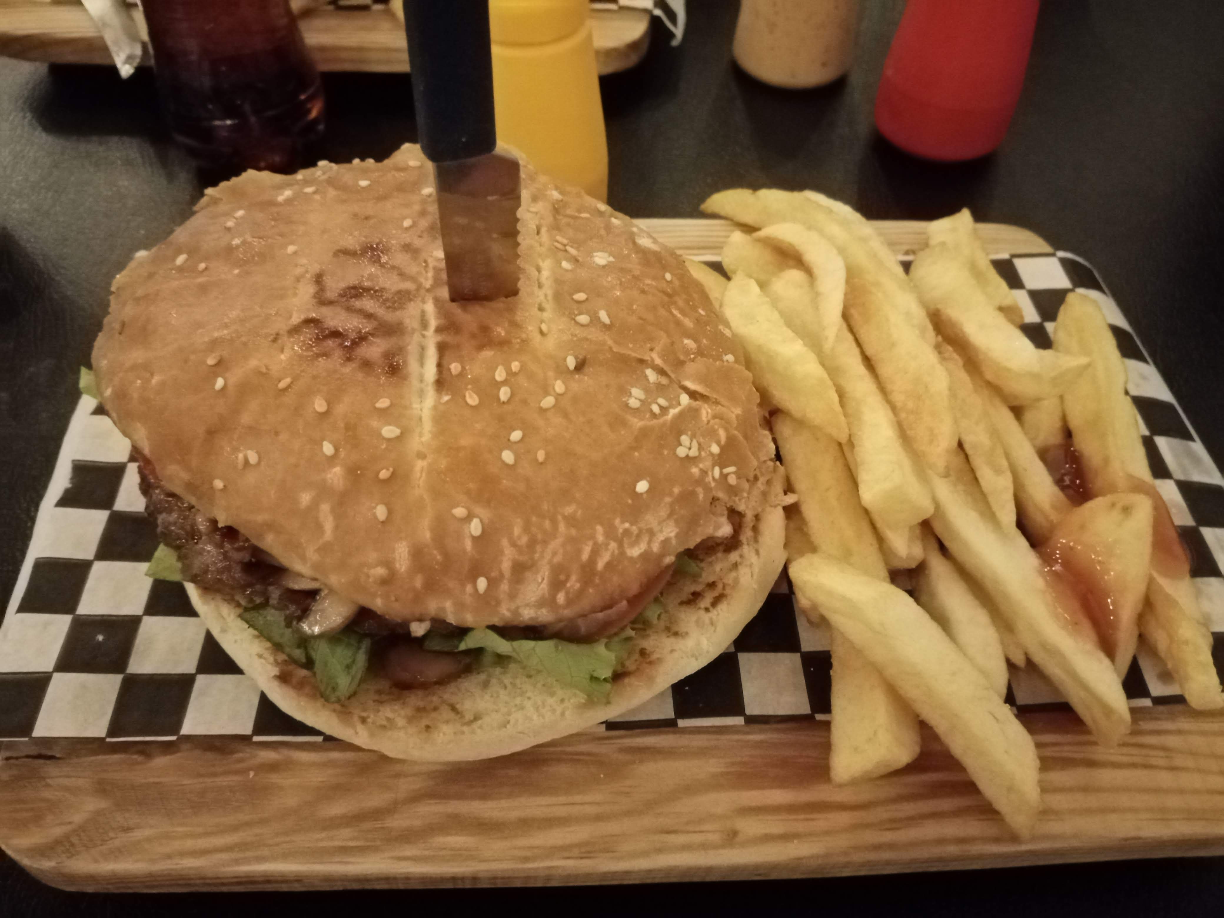 Supremo's Bistró & Café image 5