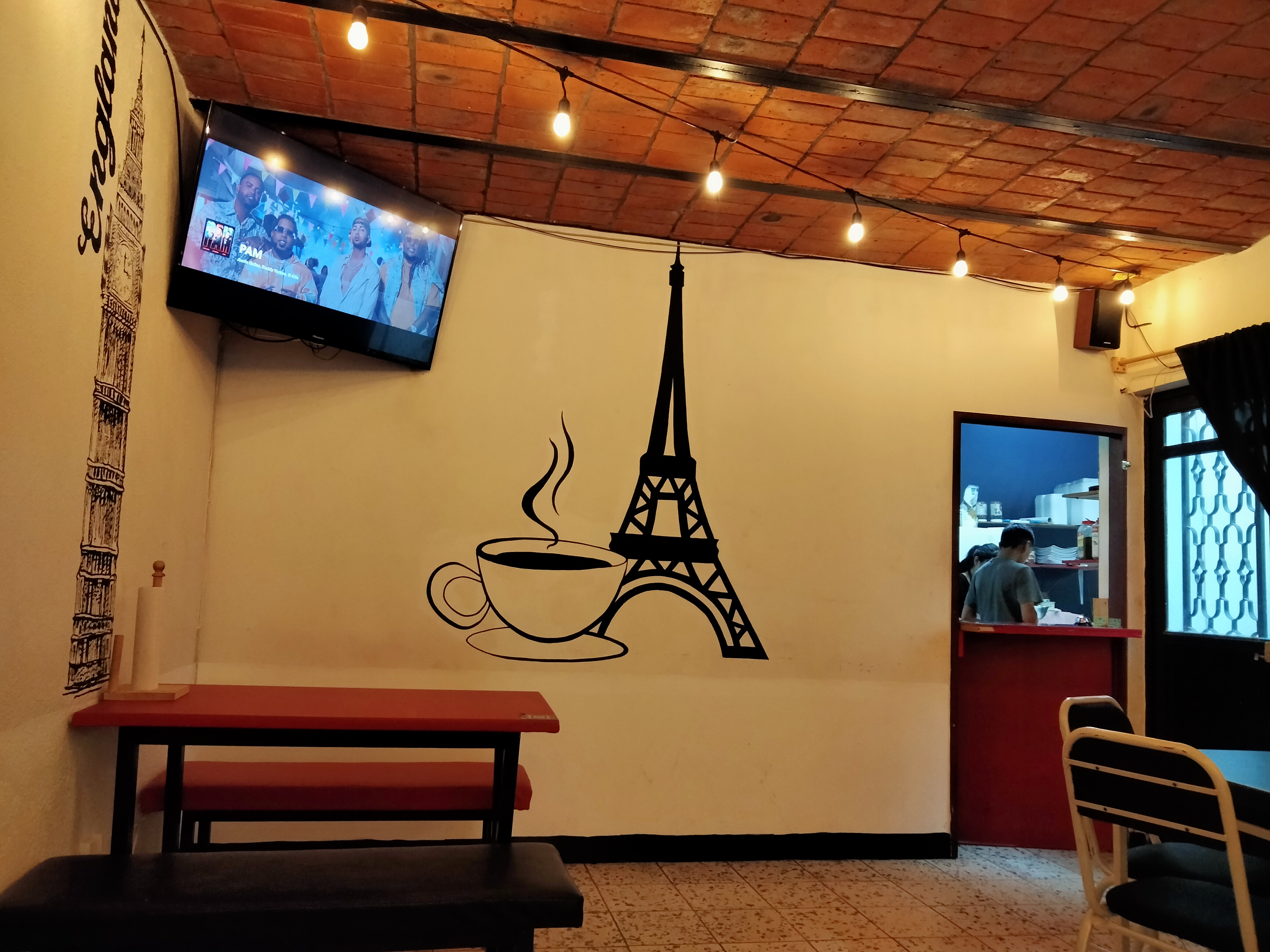 Supremo's Bistró & Café image 10