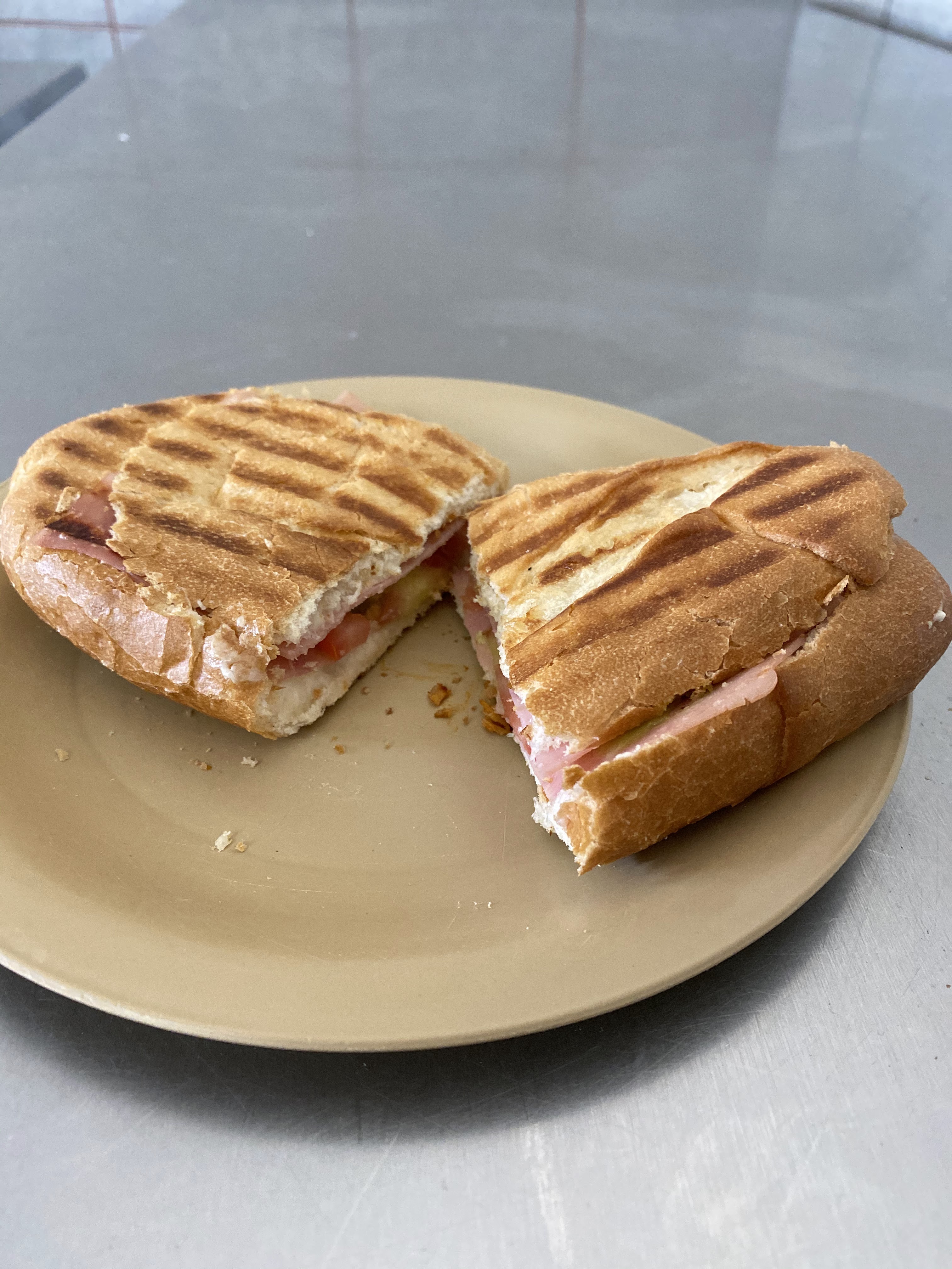 Loncheria El Jardin image 10