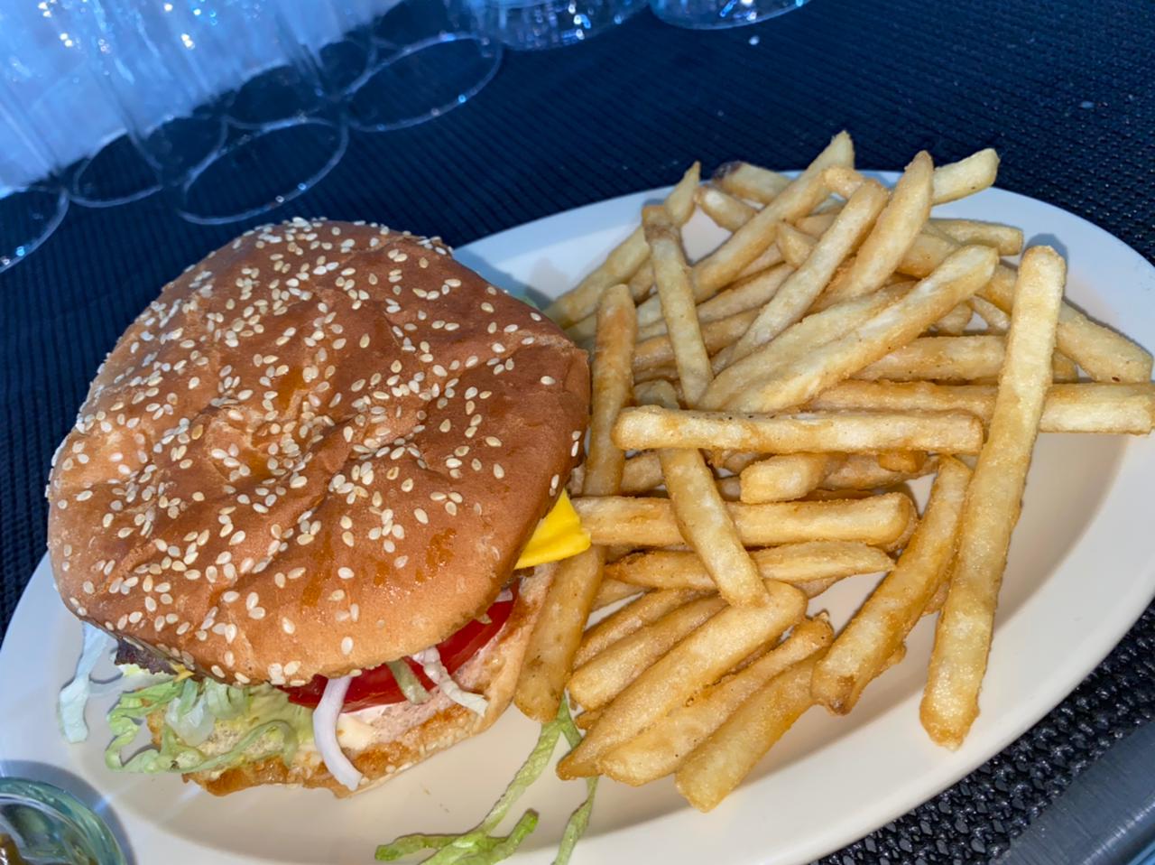 Loncheria Y Mariscos La Peñita image 2