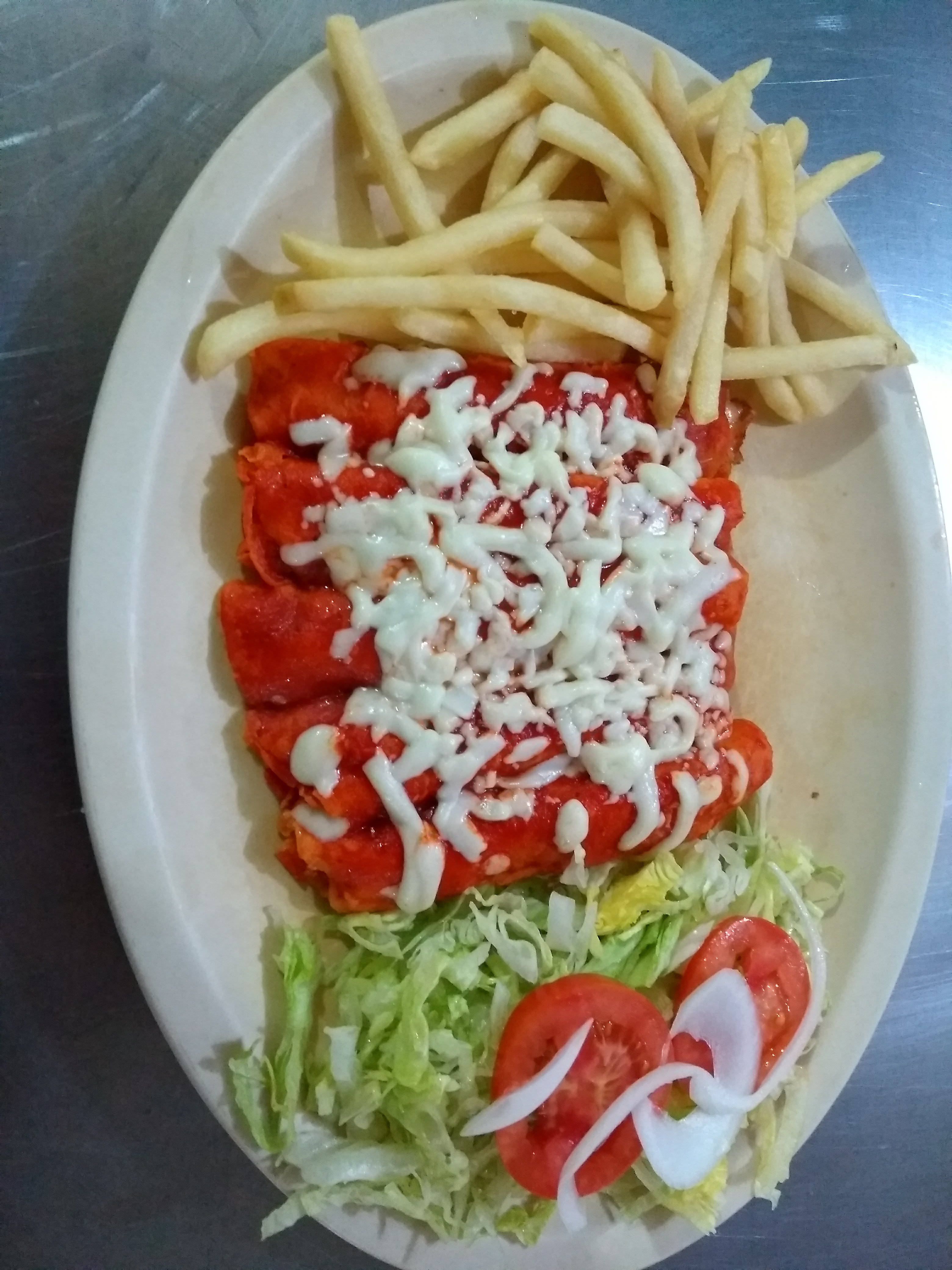 Loncheria Y Mariscos La Peñita image 5