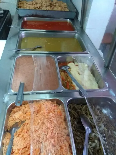 Loncheria Y Mariscos La Peñita image 6