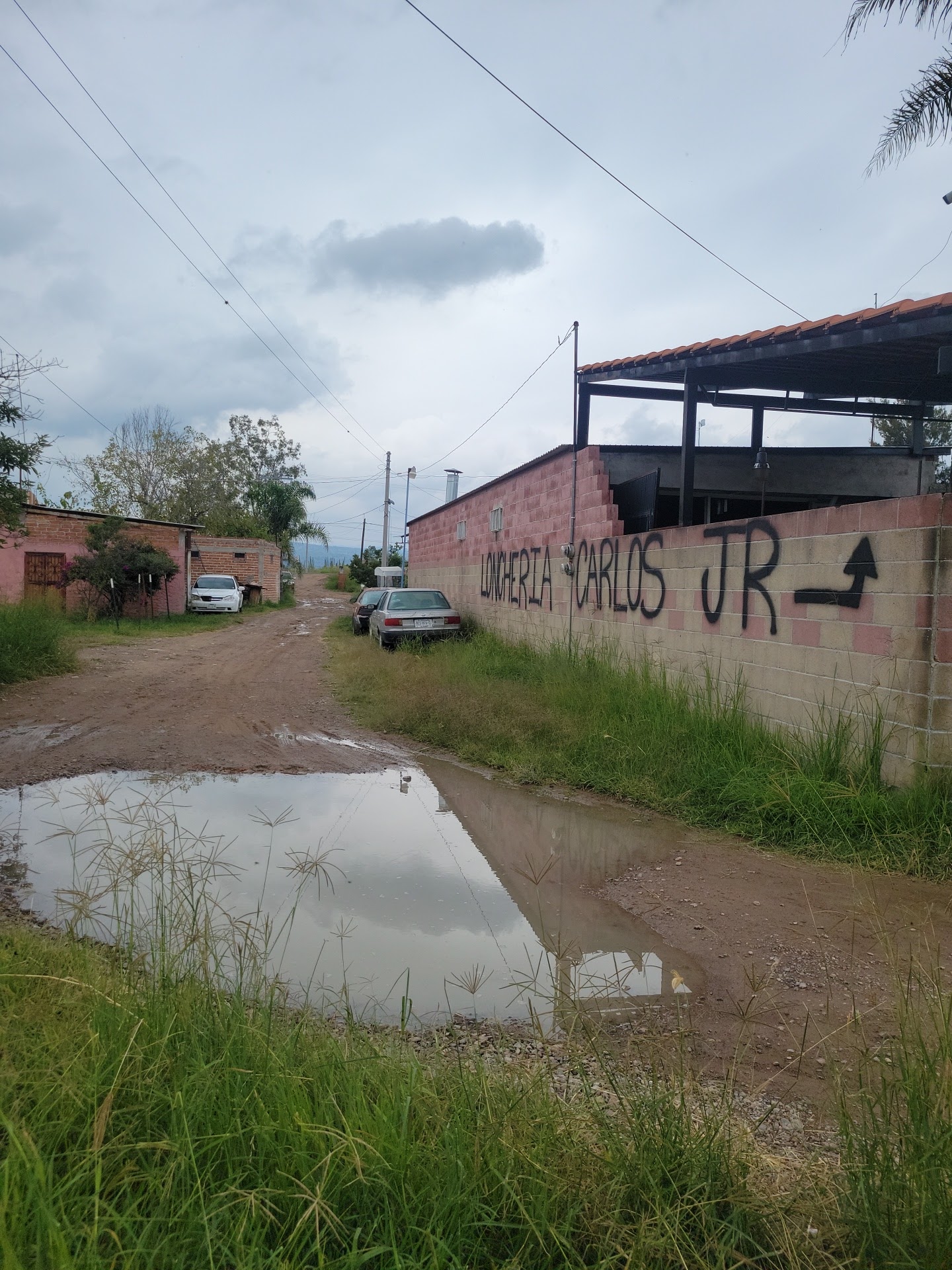 LONCHERIA CARLOS JR image 7