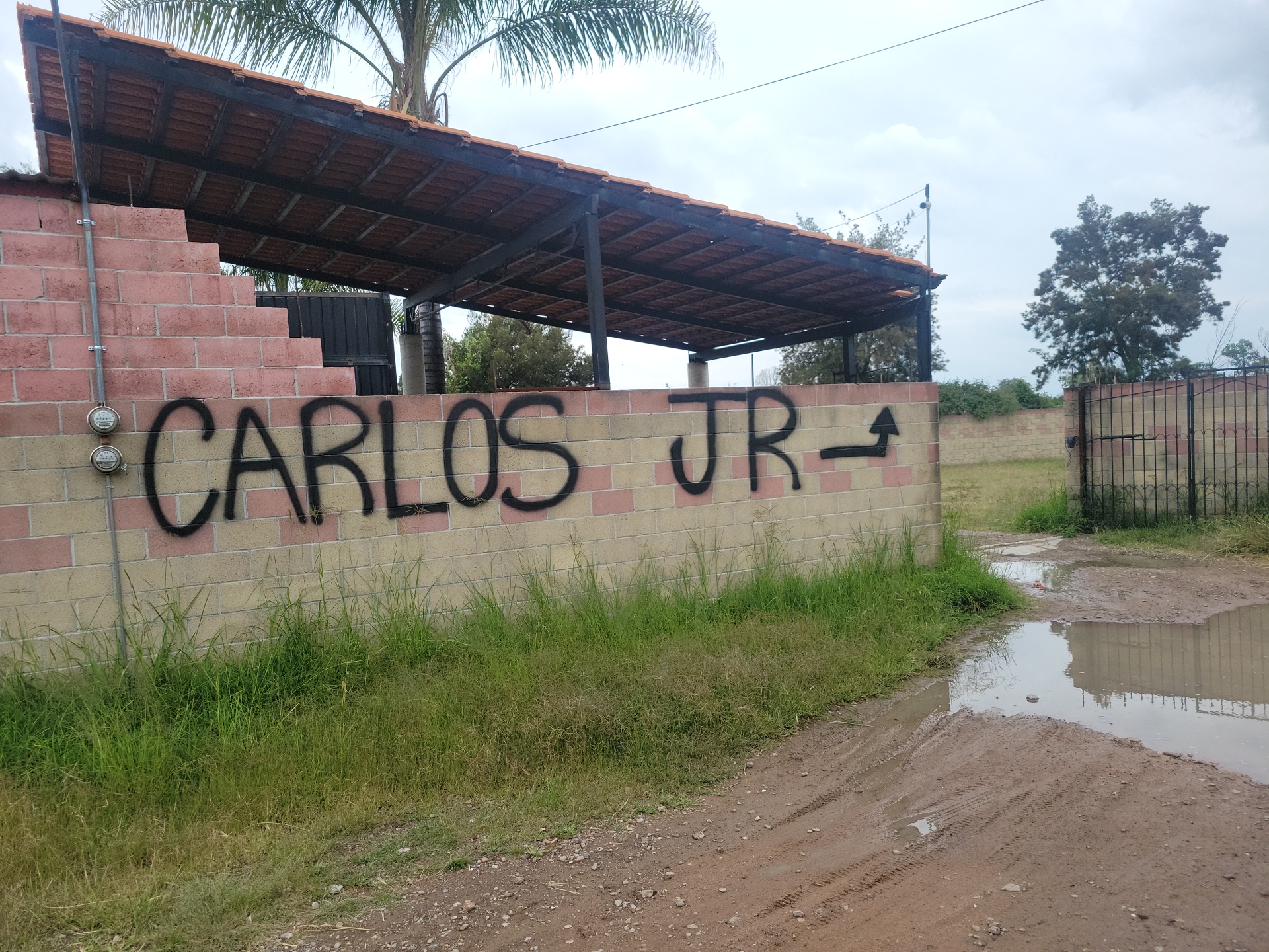 LONCHERIA CARLOS JR image 10