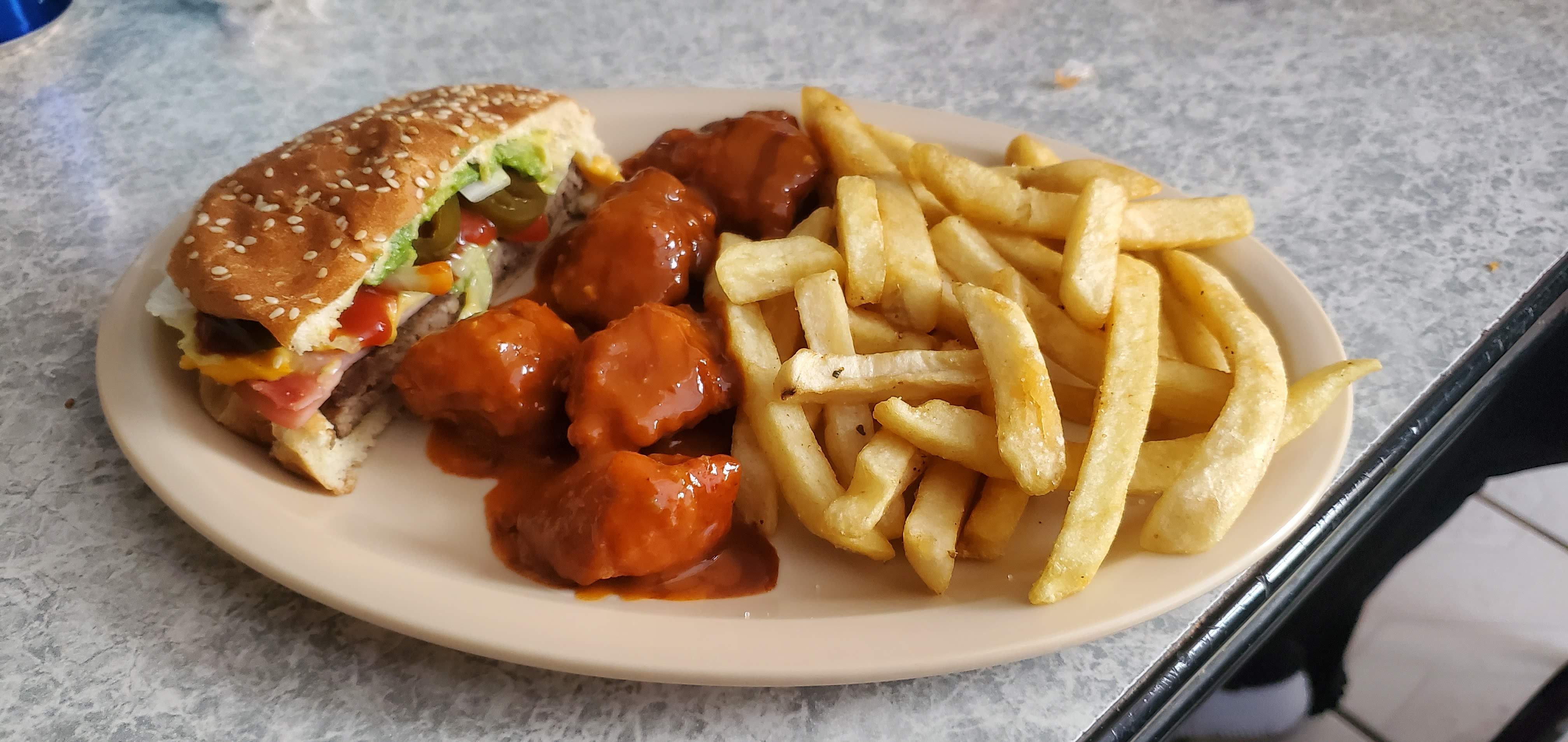 Lonchería Bon Appetit image 9