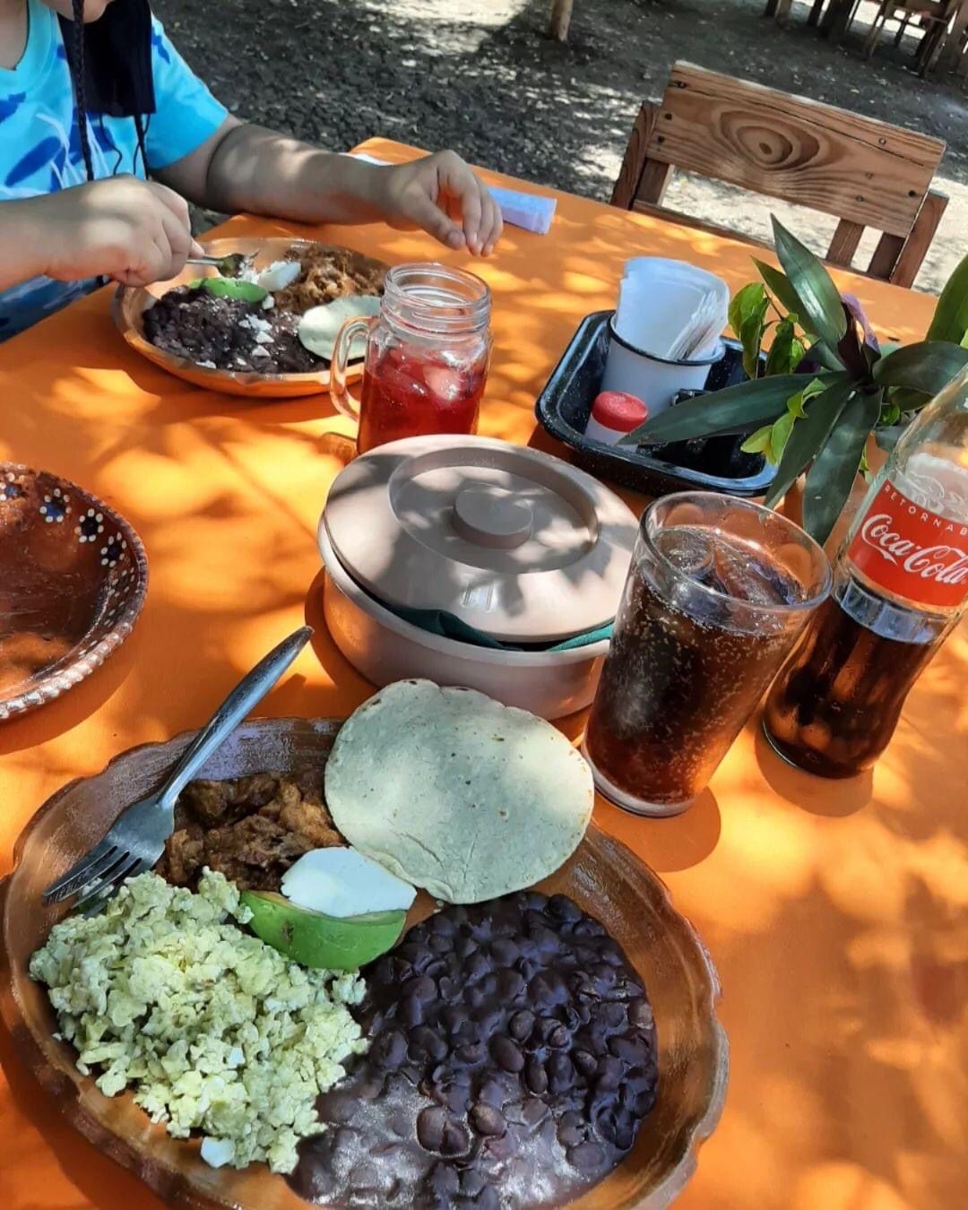 La Catapulta Comedor image 7